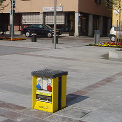 semiautomatic energy tower located in a market area to provide complementary services such as telephony, compressed air