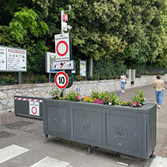 image of City Gate positioned at the entrance to a pedestrian area for traffic regulation